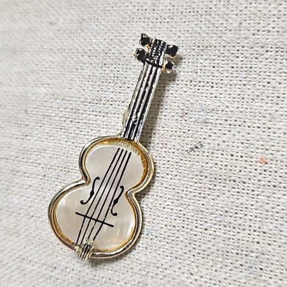 Vintage Jewelry - Vintage Mother of Pearl Violin Guitar String Shell Instrument Brooch Pin